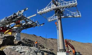 Los nuevos telesillas de Sierra Nevada ya alcanzan el 65% de su ejecución