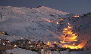 Sierra Nevada abre Loma de Dílar e inicia la temporada esquí nocturno