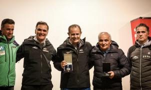 Eduardo Valenzuela, director de Montaña de Sierra Nevada, recibe el reconocimiento de la RFEDI