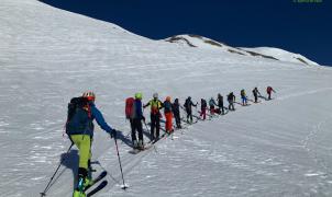 Más de 100 esquiadores de montaña participan en la Skimo Pirineos 2021