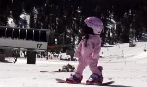 Una snowboarder de un año lo peta en Youtube