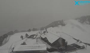 La nevada acelera en el Pirineo este 13 de mayo. Recopilación de imágenes