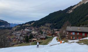 Las estaciones de esquí europeas van cayendo como moscas por la falta de nieve