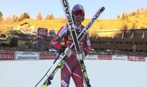 Svindal nuevo líder tras victoria en un accidentado descenso de Val Gardena