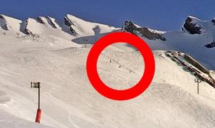 Ponen en marcha "a escondidas" un telesquí de La Clusaz para esquiar en pleno confinamiento