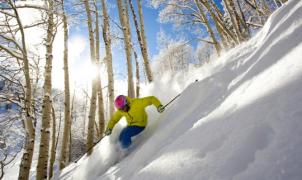 Accidente mortal al esquiar entre árboles en EEUU