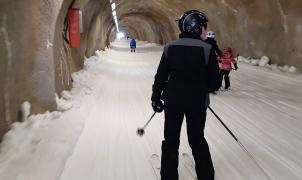 Esquiamos dentro del túnel más largo del mundo