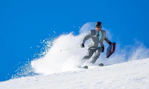 Vail Resorts aumenta ingresos y recibe un 6,1 % más de esquiadores este invierno22/23