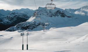 Más de 120.000 puestos de trabajo dependen de la apertura de estaciones de esquí en Francia