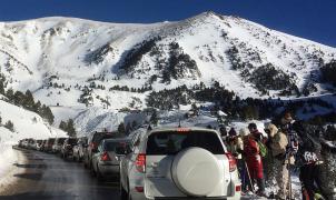 Vallter cierra unas pocas horas los accesos por la alta afluencia de esquiadores