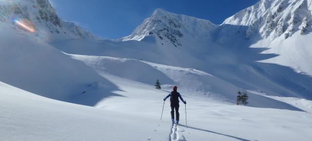 Esquí de montaña en Rumanía. La Cordillera de los Cárpatos 