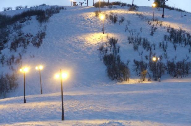 Esquí de noche en Hesperus