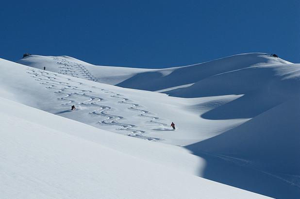 Imagen del heliesquí Powder South Heliski, crédito imagen http://www.heliskiguides.com/