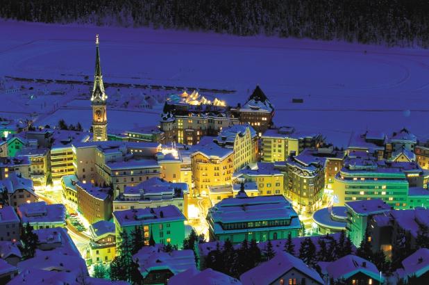 Imgen nocturna de St.Moritz