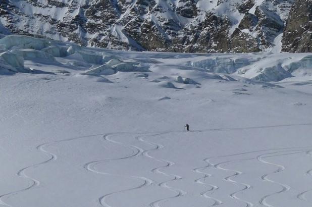 Disfrutando de un día de Heliski en Valpelline. Foto: Rudy Buccella