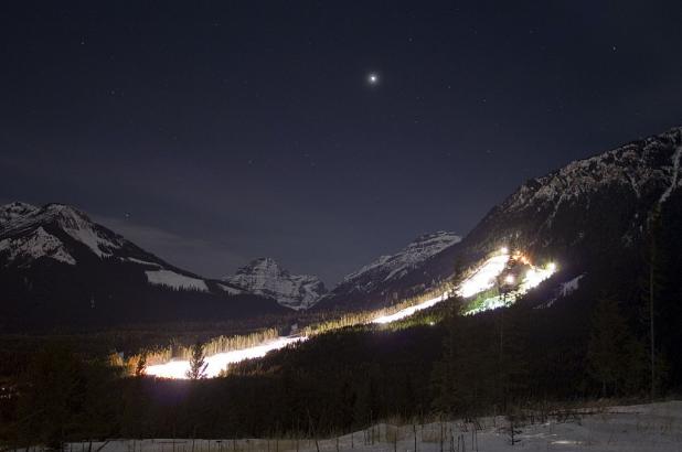 Esquí nocturno en Wapiti Ski Hill