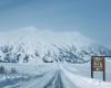 China abre de golpe 84 estaciones de esquí en Xinjiang para impulsar la economía