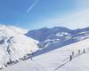 Muere un joven esquiador tras despeñarse por un barranco en un fuera pistas en Astún