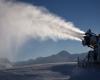 Las estaciones de esquí de Aragón podrán casi mil cañones más para producir nieve