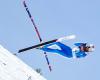 Espeluznante accidente de un saltador de esquí en pleno vuelo y a 100 km/h