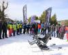 Sierra Nevada recibe los nuevos equipos de esquí adaptado con el apoyo de Caixabanc y Salomon