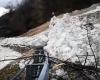 Una avalancha cortó la carretera en San Martino (Italia) y fue grabado en directo