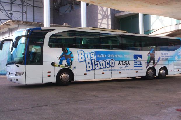 El Bus Blanco del Sur ya se desliza hacia Sierra Nevada