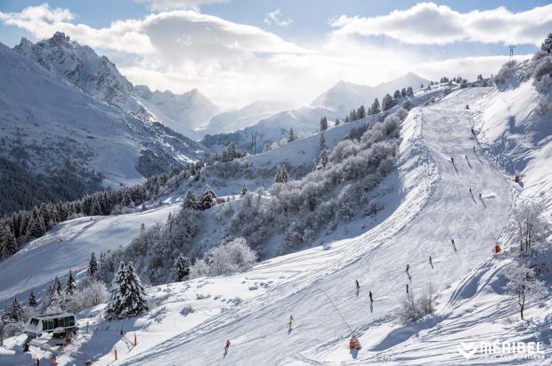 ¿Cuáles son las 10 estaciones de esquí más grandes del mundo?