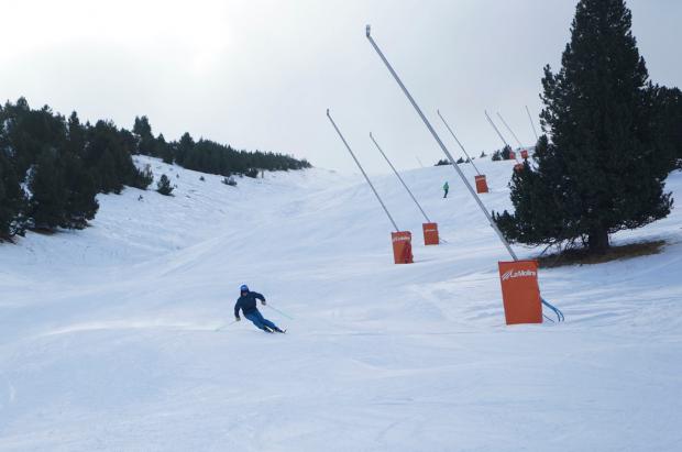 Las 13 estaciones de alpino de España donde se puede esquiar este fin de semana