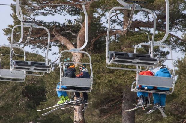 La estación de Navacerrada alega para no perder el esquí