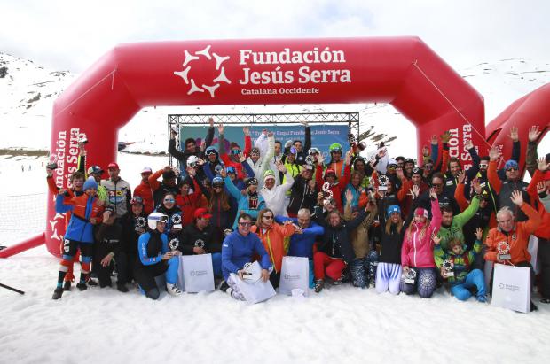 La Fundación Jesús Serra celebra su 12º Trofeo de Esquí en Baqueira con récord de participación
