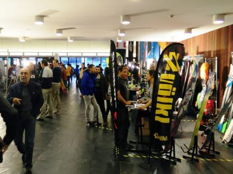 Los asistentes al certamen Skimetraje pudieron enterarse de las novedades de las marcas, como Völkl