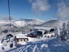 Invierno en la estación de esquí de Jasná en Eslovaquia