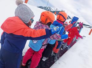 Toda la familia disfrutará de la nieve con los Parques Infantiles-Baqueira SnowCAMP