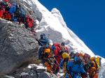 Trekking en la "Zona de la Muerte". El Everest convertido en un destino turístico de masas 