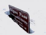 Logan Pass Montana: Hombres y máquinas luchando contra los aludes, la nieve y los osos