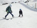 ¿Cómo elegir el material de esquí más adecuado para los peques?