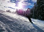 Cinco razones + cinco consejos por los que debes esquiar hasta Semana Santa y toda la primavera