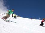 Las 5 claves para esquiar en nieve primavera y no "morir" en el intento