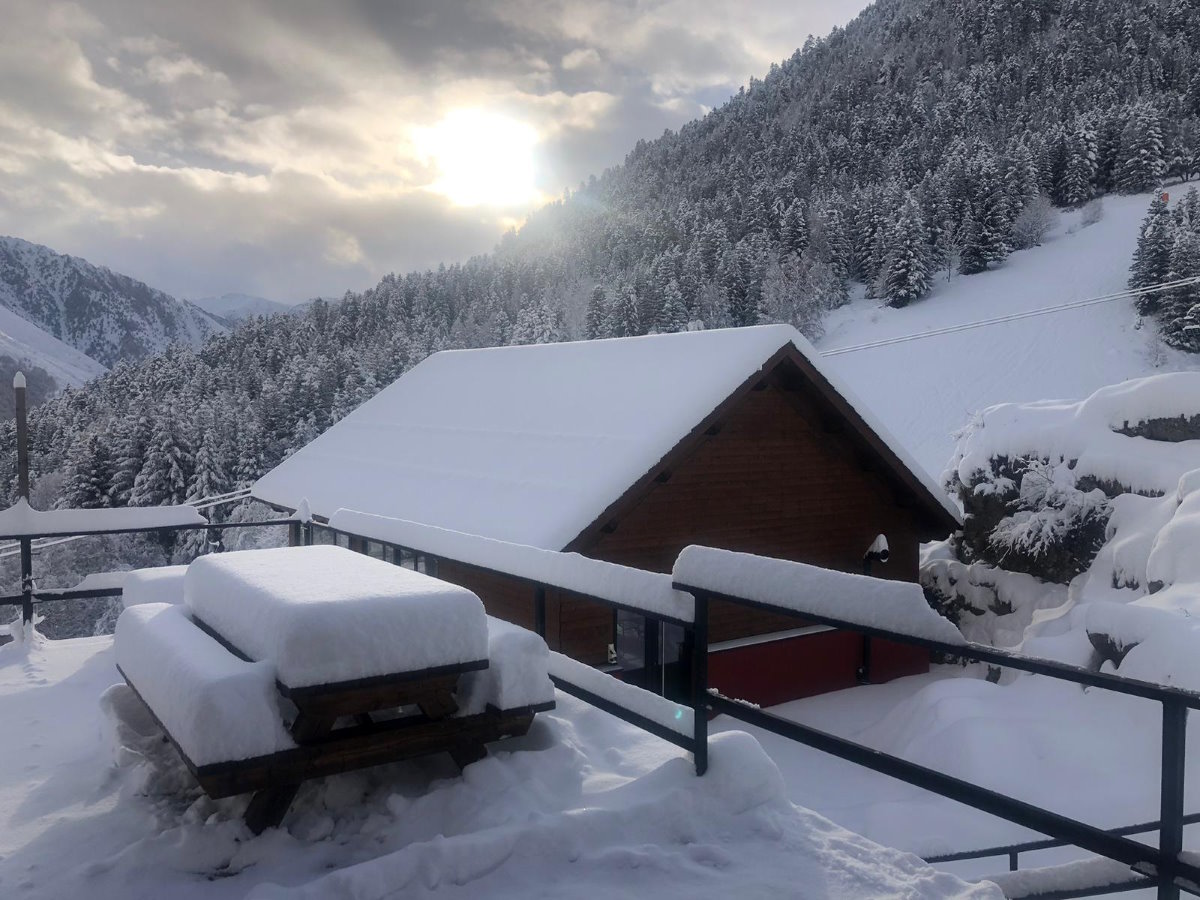 Tavascan recibe una buena nevada y anuncia la apertura de sus pistas