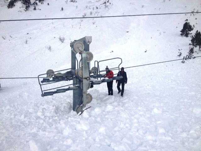 las pistas de alpino de Tavascan cierran por una avalancha controlada