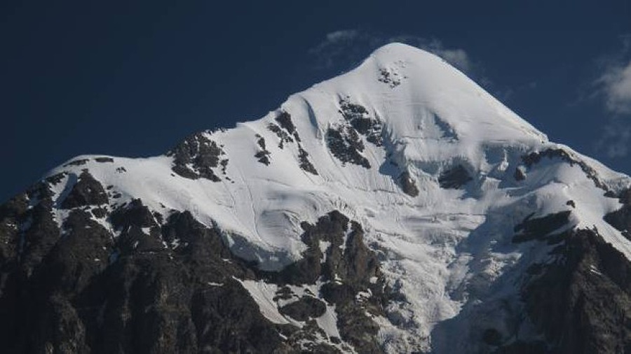 Mueren tres montañeros catalanes, dos de ellos bomberos, por una avalancha en el Cáucaso