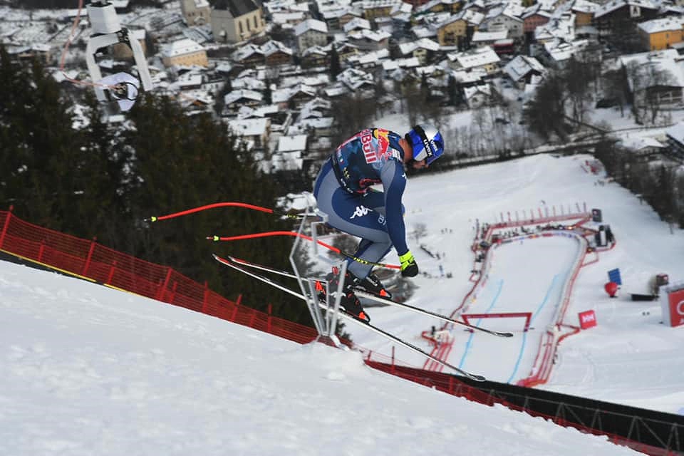 El descenso de esquí más temido del mundo se vivirá a 140 km/h pero sin sus 85.000 aficionados