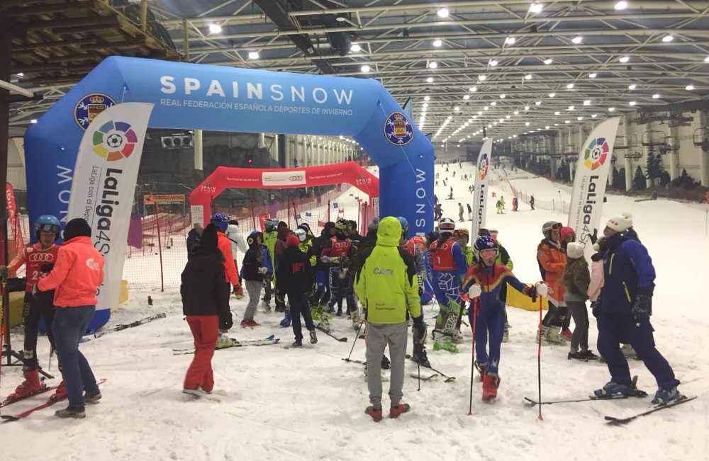 Arranca la competición de esquí alpino infantil con el trofeo Spainsnow en Madrid SnowZone 