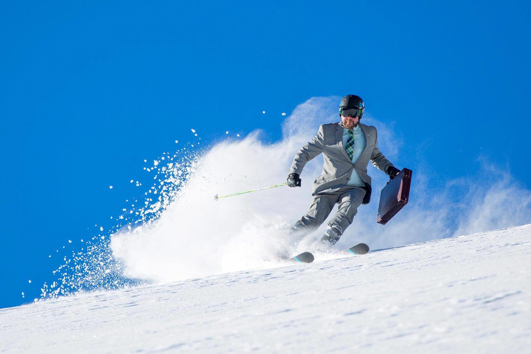 Vail Resorts aumenta ingresos y recibe un 6,1 % más de esquiadores este invierno22/23
