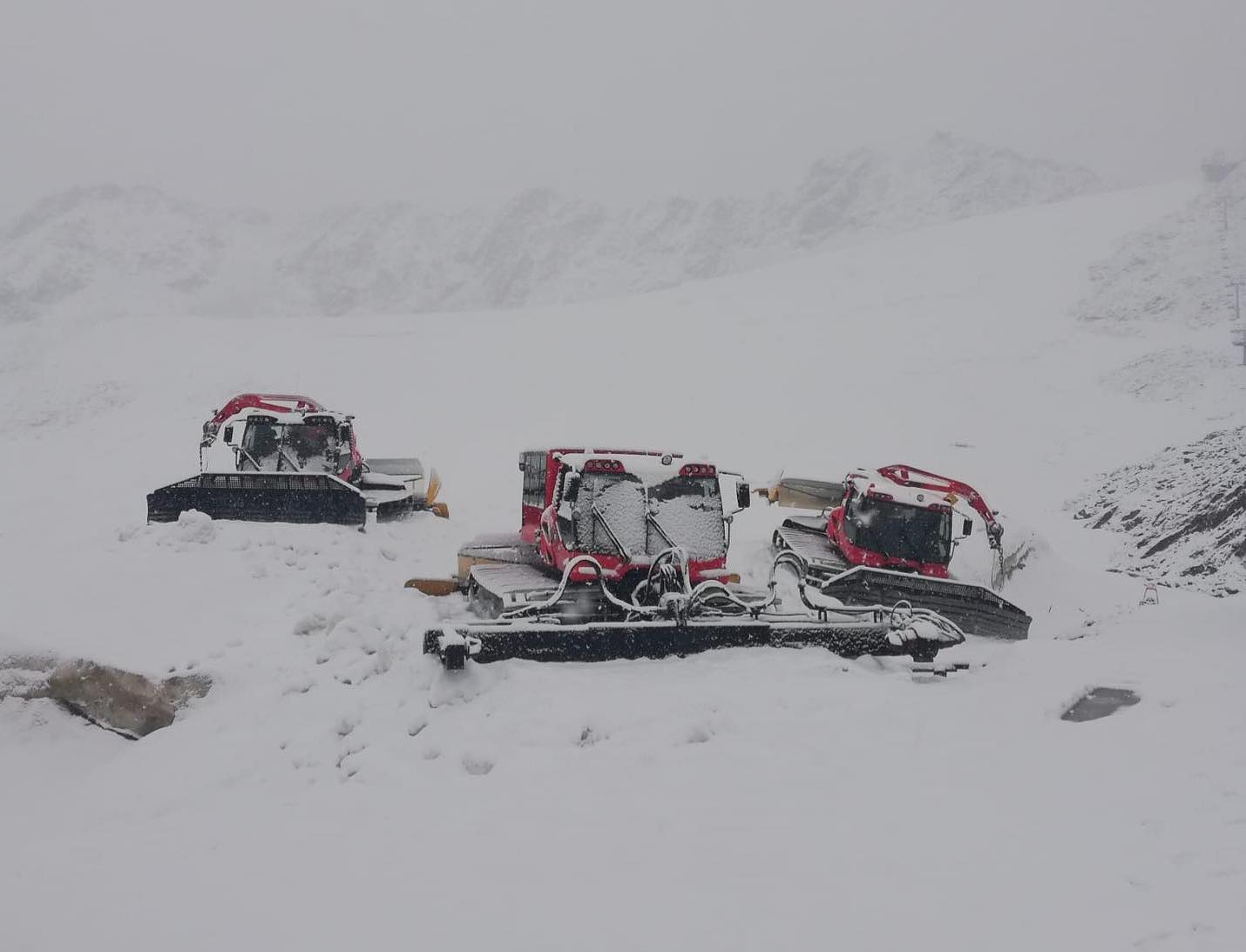Las últimas nevadas incentivan el avance del esquí en los Alpes a menos de una semana 
