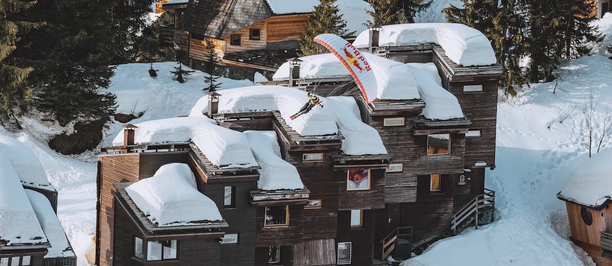 El vídeo de speedriding entre telesillas y calles de Avoriaz que lo está “petando” en las redes