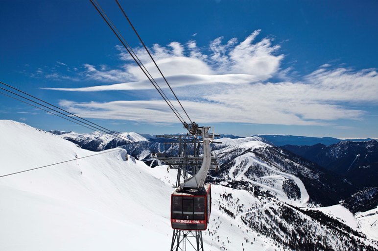 El sector de la nieve en Andorra alarmado por la subida de impuestos